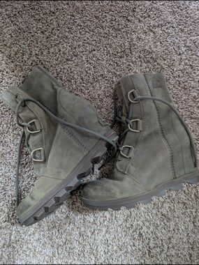 Sorel Women's Olive Suede Lace-Up Ankle Boot